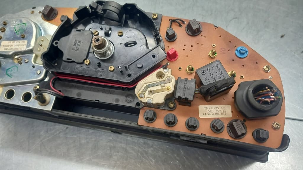 Mercedes-Benz E-Klasse W124 A1245420216 Screen Kombiinstrument Tacho - Thumbnail 6